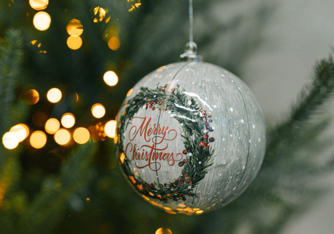 Choosing the Perfect Christmas Tree Skirt